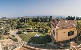 Villa La Lumia B&B Suites & Apartments